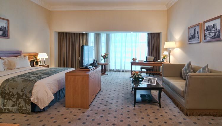 Wiseman Grand Hotel Doha Bagian luar foto A room at the hotel