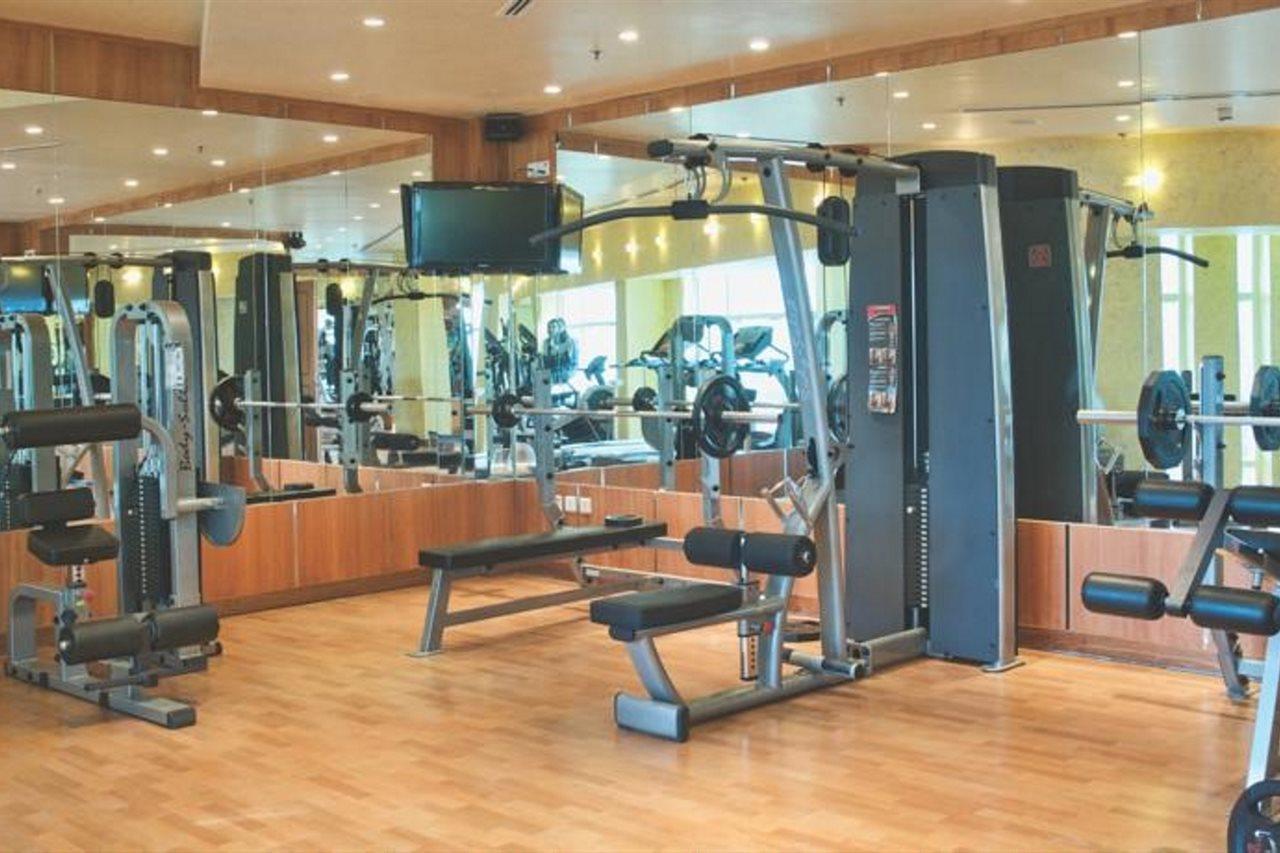 Wiseman Grand Hotel Doha Bagian luar foto A gym in a hotel