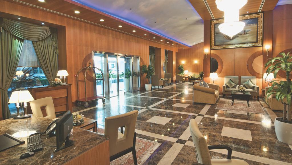 Wiseman Grand Hotel Doha Bagian luar foto Lobby