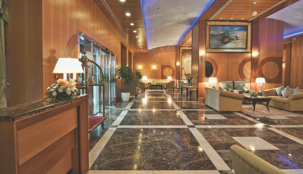 Wiseman Grand Hotel Doha Bagian luar foto Lobby